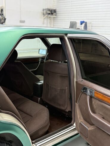 Mercedes-Benz: Mercedes-Benz E-Class: 1995 г., 3.2 л, Автомат, Бензин, Седан — 8