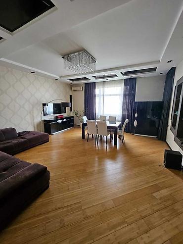 8 noyabr aid əl isləri: 3 otaqlı, Yeni tikili, m. 8 Noyabr, 136 kv. m — 4