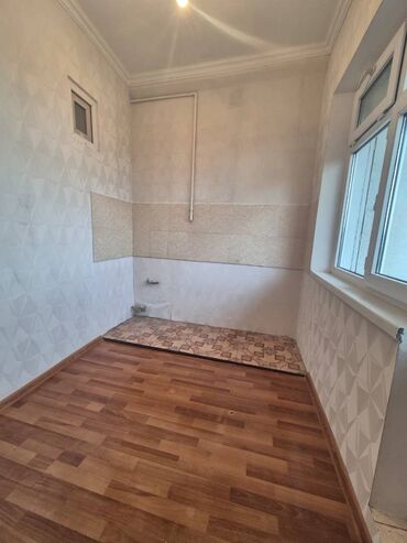 Köhnə tikili: Bakı, 4 otaqlı, Köhnə tikili, 100 kv. m -da lalafo.az — 16 Köhnə tikili: Bakı, 4 otaqlı, Köhnə tikili, 100 kv. m — 16