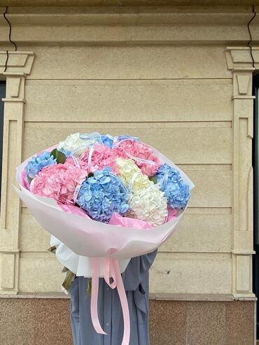 Цветы и букеты: Букеты на разные Мероприятия принимаем заказы на любой сложности по — 15