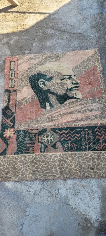 срочно продаю ковер: Ковер Настенный at lalafo.kg срочно продаю ковер: Ковер Настенный