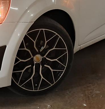 r17 disklər: Milano Vossen diski R 17 Universal 8 bolt 17 lik maşın diski BMW F-10 — 1