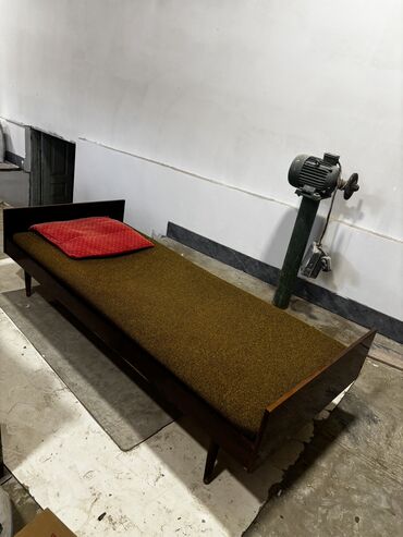 Rəflər: İşlənmiş, Sadə matras, Bir nəfərlik