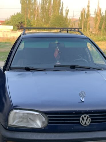 Volkswagen: Volkswagen Golf: 1993 г., 1.8 л, Механика, Газ, Хэтчбэк