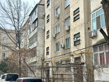 славянский дом: 1 комната, 37 м², 105 серия, 1 этаж, Старый ремонт