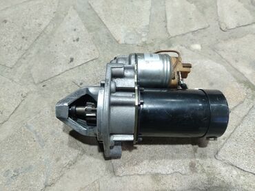 Sbor motorlar və silindr başlıqları: Mercedes starteri üstden çıxmadır, kömürleri yenilenib işlenmeyib