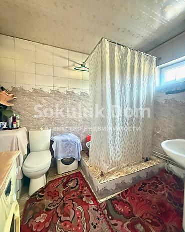барачный дом: 🏠Продается дом в с. Сокулук, верхняя зона 🟡 Комнаты: 4 🟡 — 7