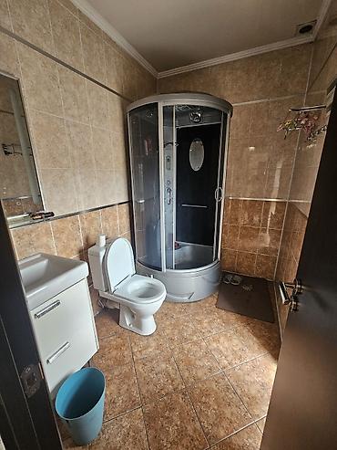 Продажа коттеджей и домов: .Продается дом в Центре города. район Восток -5 Торокула Айтматова// — 14