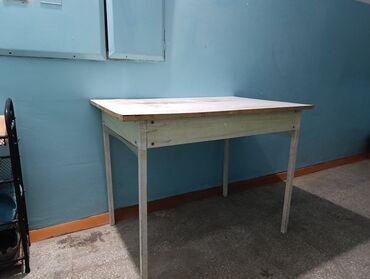 стол доска: Кухонный стол, советский, каркас железный. Только на одном углу нужно