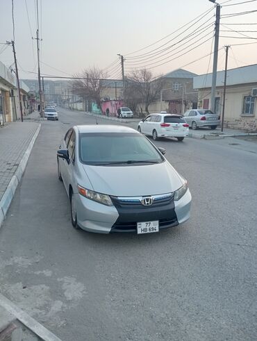 satılan zil 130: Honda Civic: 1.5 l | 2012 il Sedan