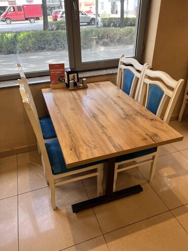 Кухонные принадлежности: Продаю стол с стульями комплект 10000с. есть 17 комплектов