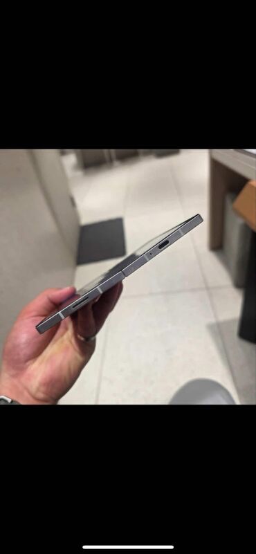 корейский телефон: Samsung Galaxy Z Fold 6, Б/у, цвет - Серый