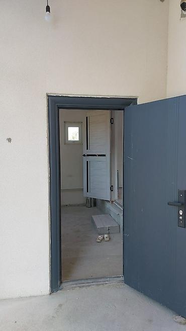 Коммерциялык кыймылсыз мүлктү ижарага берүү: В Сокулуке возле больницы не далеко от трассы Сдаётся блок из — 6