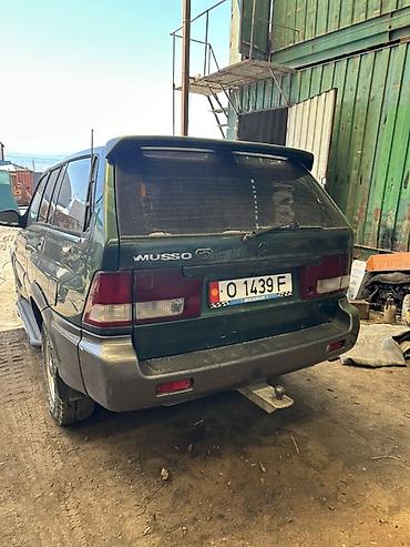 hongqi e: Ssangyong Musso: 2002 г., Механика, Дизель, Внедорожник — 2