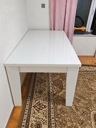Masalar: Ağ rəngli masa satılır. Sadə və minimalist dizayna malikdir, müxtəlif — 1