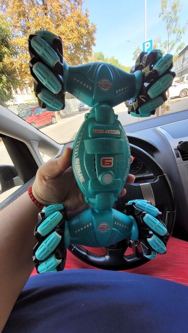 Dečiji električni automobili: Twist Climbing RC Car 360 Auto na daljinski 360 Materijal — 9