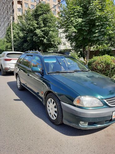 срочно продать машину: Toyota Avensis: 2002 г., 1.8 л, Автоматические, Газ, Универсал