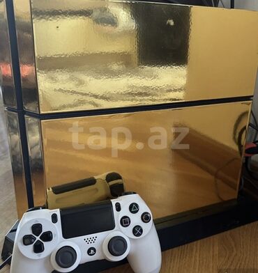 playstation 4 slim qiymeti: Sony Playstation 4, cox seliqeli islenilib rengi qaradir, uzerinde