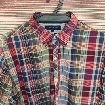Sviterlər: Tommy Hilfiger brendinin orijinal köynəyi. L ölçü. Vintage fit. İdeal