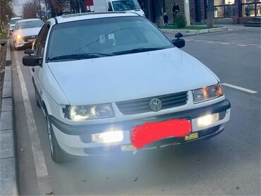 Volkswagen: Volkswagen Passat: 1994 г., 1.8 л, Механика, Бензин, Седан