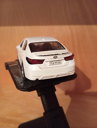 hot wheels formula 1: Məhsul: Toyota sedan maketi (miqyaslı model) - Rəng: ağ - Korpus — 2