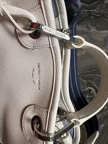Emporio Armani qadın çantası – ağ rəngli, dənəvər fakturalı yumşaq — 4