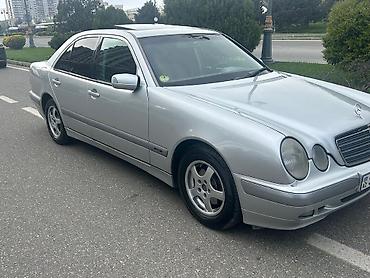 kıa: Mercedes-Benz E 220: 2.2 l | 2000 il Sedan — 3