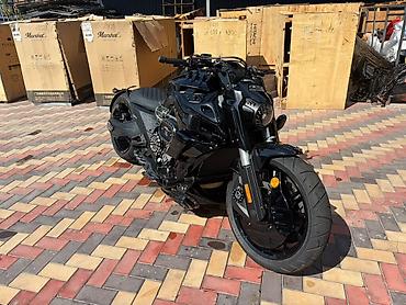 black vision: BENDA LFC 700 pro Футуристический круизер-кастом в чёрном глянце/мате — 1