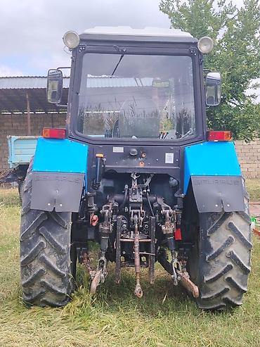 80 traktor: Belarus 1221.2 traktor - Güc sinfi: 120 a.g. (təxmini model — 2