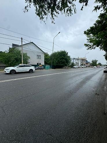 o2 development: 📍Аламединский рынок . ✅Продается Дом с участком 🟢Участок:4Сотых 🔹По — 1