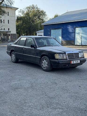 Mercedes-Benz E-Class: 1991 г., 2.3 л, Механика, Бензин, Седан