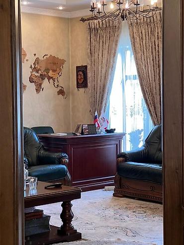 без хозян: 6 комнат, 352 м², 9 соток, Бишкек, Нижний Джал (Джал-23) Собственник — 6
