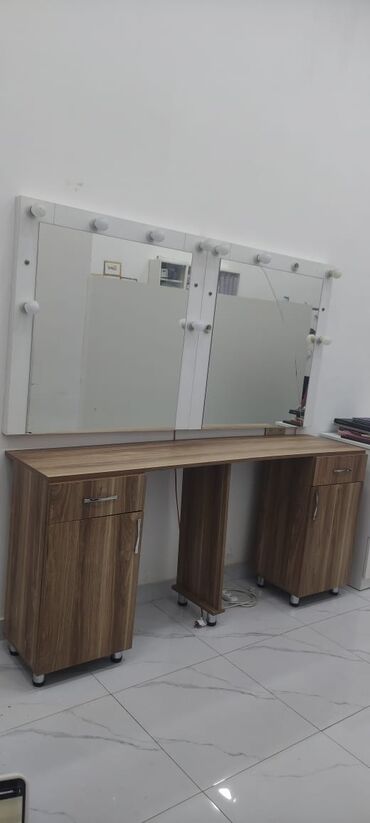 Salon, tibbi mebel: Salon guzgusu satilir Qiymeti 150 m unvan Sumqayit Raya 6057