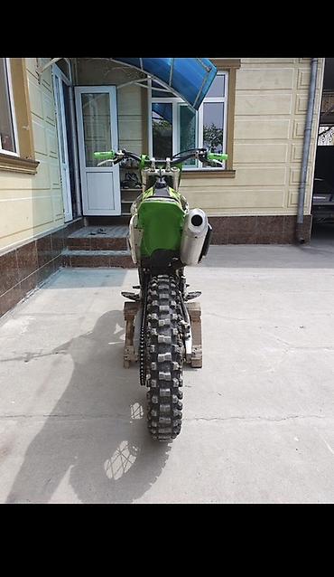 бандит мотоцикл: Кроссовый мотоцикл Kawasaki KX (серия KX-F), зелёный. - Двигатель — 2