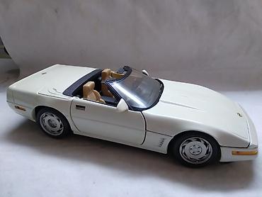 dron thunder: Maisto Chevrolet Corvette Cabrio C4 1/18 beli,kao nov — 4