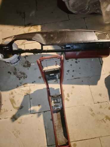 Digər avtomobil ehtiyat hissələri: Məhsul: Mercedes-Benz üçün orijinal ehtiyat hissələri dəsti Tərkib: - — 24