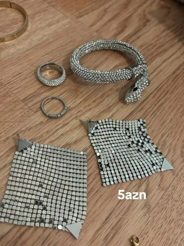 Pencəklər: Qadın geyimləri – müxtəlif modellər - Qara qısa bleizer: klassik — 16