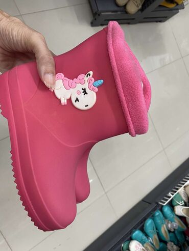 Gumene čizme: Gumene čizme, Veličina - 19 na lalafo.rs — 3 Gumene čizme: Gumene čizme, Veličina - 19 — 3