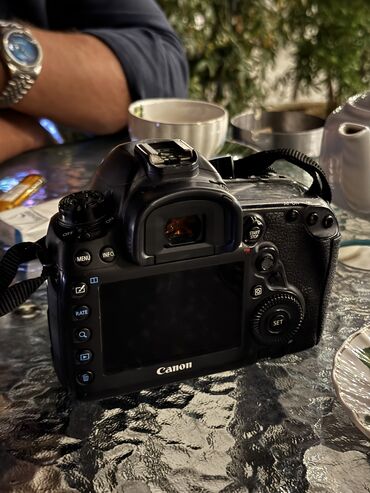 canon eos 1100d: Canon 5D mark 4 probeq 90kheç bir problemi yoxdur, rəngləri idealdır