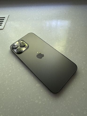 Apple iPhone: IPhone 13 Pro Max, Б/у, 256 ГБ, Graphite, Защитное стекло, Чехол, Кабель, 86 %