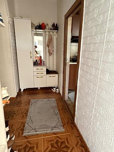 Həyət evləri və villalar: Zabrat 1 də Rahat marketin yanı 15 nömrəli peşə lisseyinin arxası əsas — 9