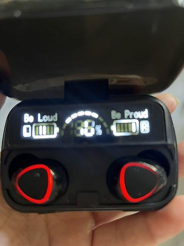 Беспроводные TWS-наушники с зарядным кейсом и LED‑дисплеем -