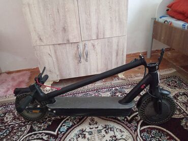 30 dollar nece manatdir: Elektrik samokat 9", 251 - 350 Vt, 16 - 25 km/s