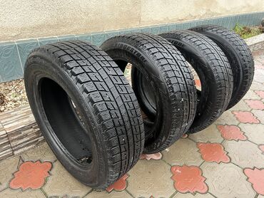 international home: Шины 215 / 60 / R 17, Зима, Б/у, Комплект, Легковые, Япония, Bridgestone