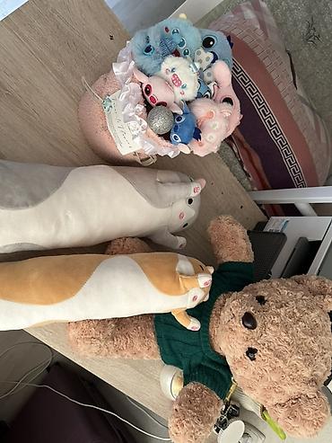 Отдам все 4 игрушки за 1500 сом!!!! Медведь и композиция из мини