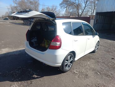 Honda: Honda Fit: 2003 г., 1.3 л, Автомат, Бензин, Хэтчбэк