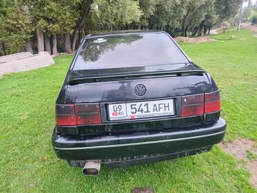 golf vento: Volkswagen Vento: 1993 г., 1.8 л, Механика, Бензин, Седан