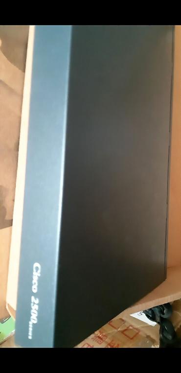 Ofis avadanlığı: Cisco 2500 Series yönləndirici Xüsusiyyətlər: - Cisco 2500 seriyasına — 1