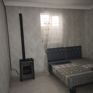 köhnə günəşlidə həyət evləri: 65 kv. m, 2 otaqlı, Qaz, İşıq, Su