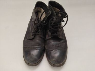 ботинки 40 в Кыргызстан | Ботинки: Мужские туфли, ботинки. 40 размер кожаные